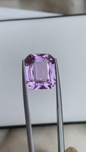 Load and play video in Gallery viewer, Kunzite - 15.67Cts/ Octagon