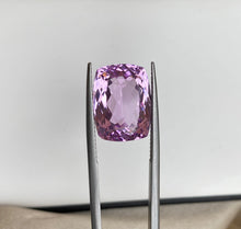 Load image into Gallery viewer, Kunzite - 14.39Cts/ Cushion