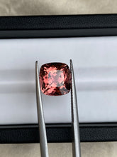 Load image into Gallery viewer, Bi color tourmaline - 6.78cts/ Cushion